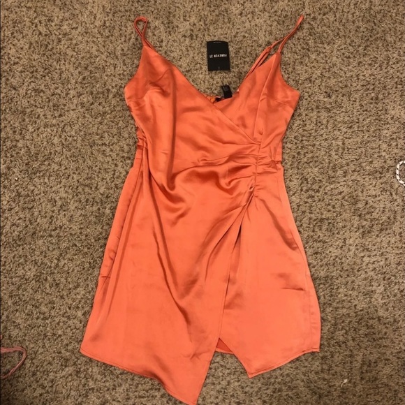 Forever 21 Dresses & Skirts - Satin slip dress